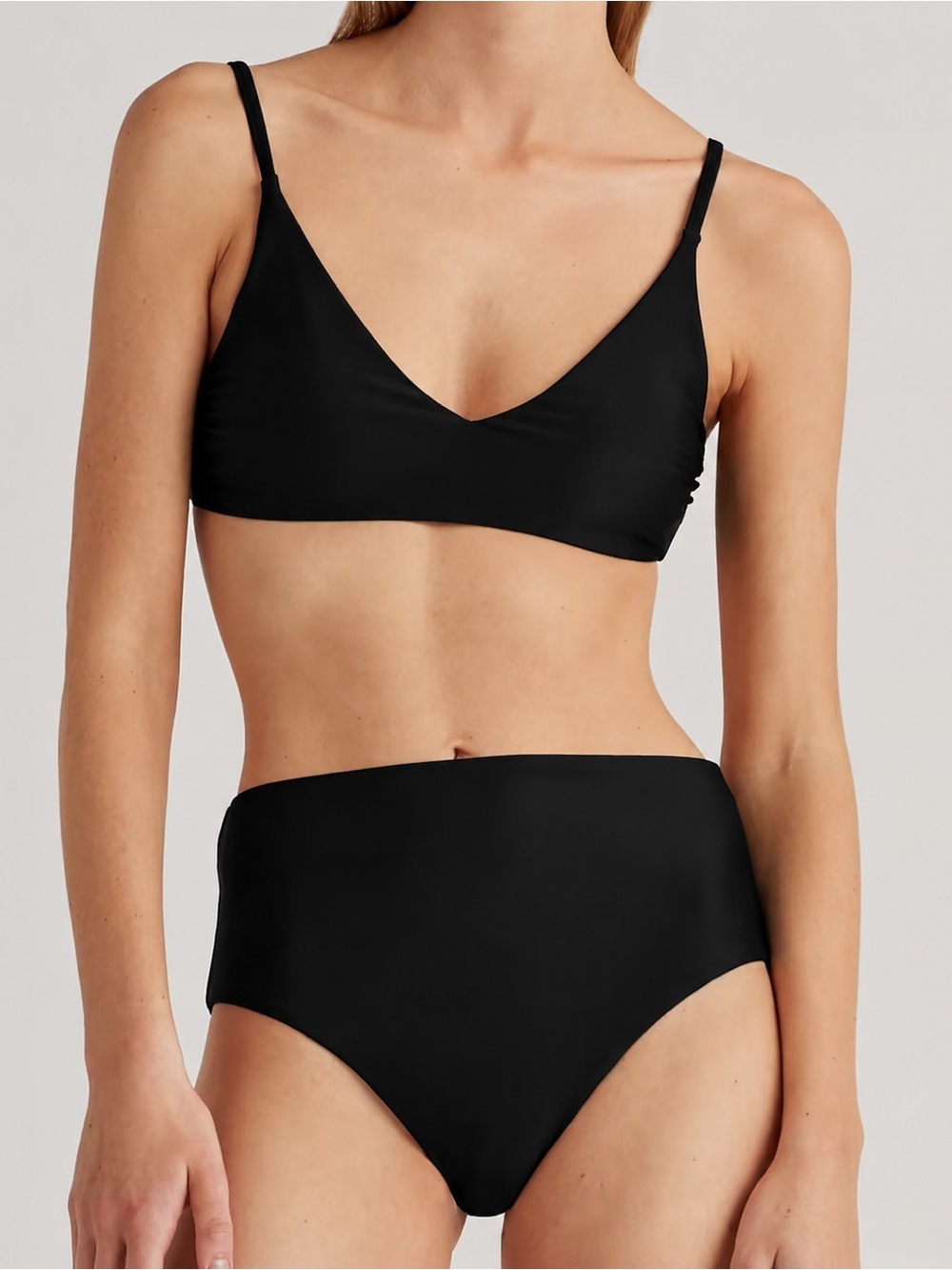 Quince NWT Bikini Set V Neck Bikini Top High Rise Bikini Bottom Black Medium